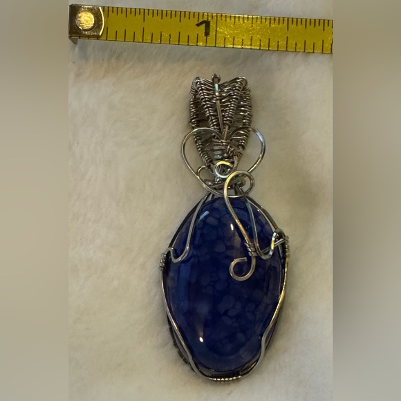 Blue Dragon Vein Agate Pendant with silver wire wrap - Picture 5 of 13